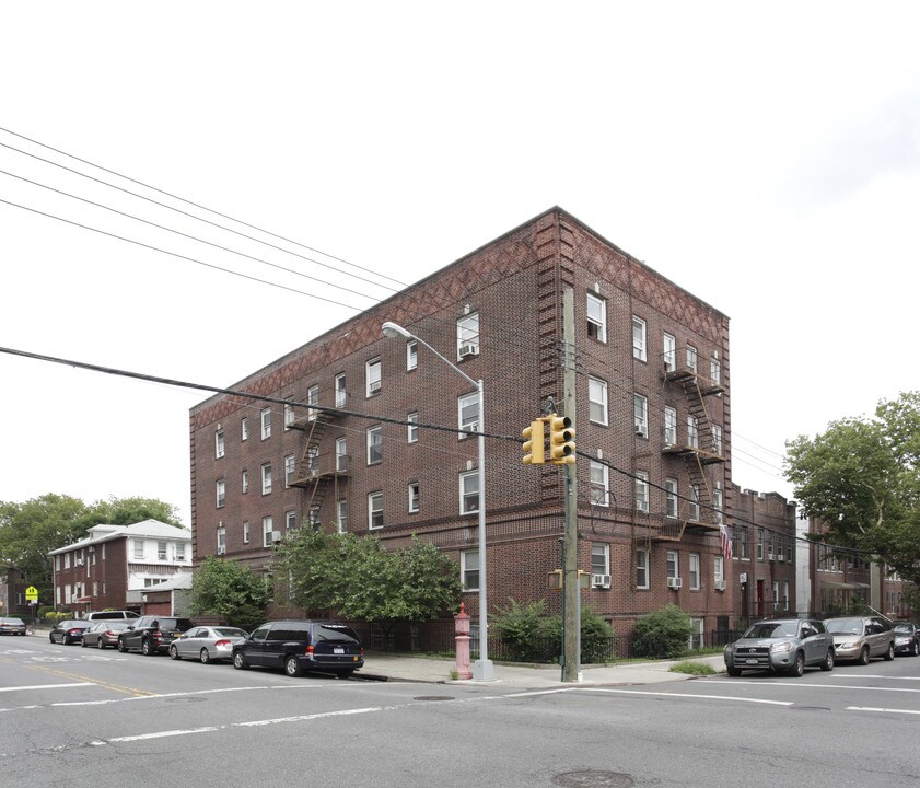 4615 9th Ave in Brooklyn, NY - Foto de edificio