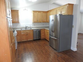 3552 Angwin Dr in San Diego, CA - Building Photo - Building Photo