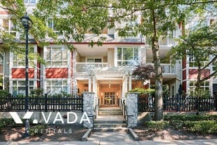 6833 Village Green in Burnaby, BC - Building Photo