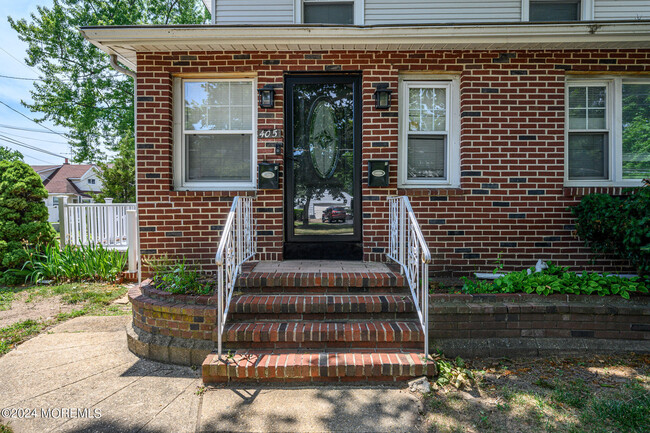 405 Main St in Keansburg, NJ - Building Photo - Building Photo