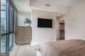 7887 Jones Branch Dr in McLean, VA - Building Photo - Building Photo