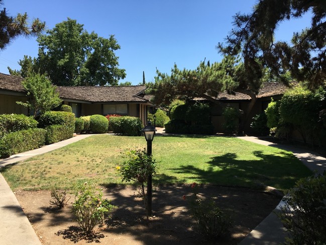 Gettysburg Apartments in Fresno, CA - Foto de edificio - Building Photo