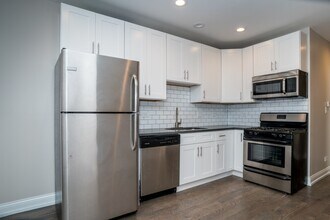 2135 W 19th St in Chicago, IL - Building Photo - Building Photo
