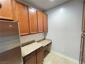 7818 Bristol Cir in Naples, FL - Building Photo - Building Photo