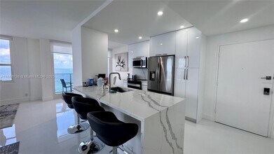 3505 S Ocean Dr, Unit 912 in Hollywood, FL - Building Photo - Building Photo