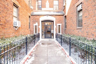 94-05-94-19 35th Ave in Flushing, NY - Building Photo - Building Photo