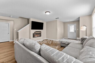 1915 Overlook Knoll in San Antonio, TX - Building Photo - Building Photo