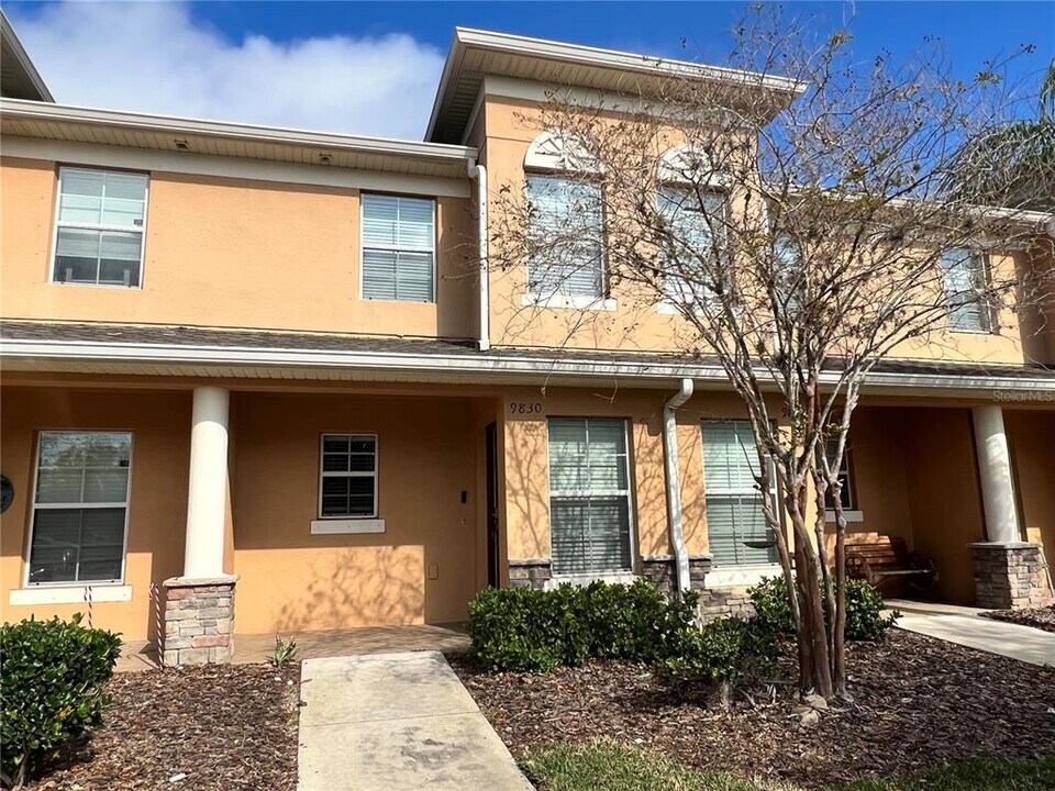 9830 Trumpet Vine Loop in Trinity, FL - Building Photo