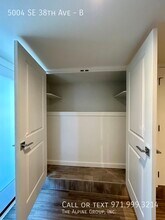 5004 SE 38th Ave in Portland, OR - Building Photo - Building Photo