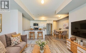 1210 Milton St in Milton, ON - Building Photo - Building Photo