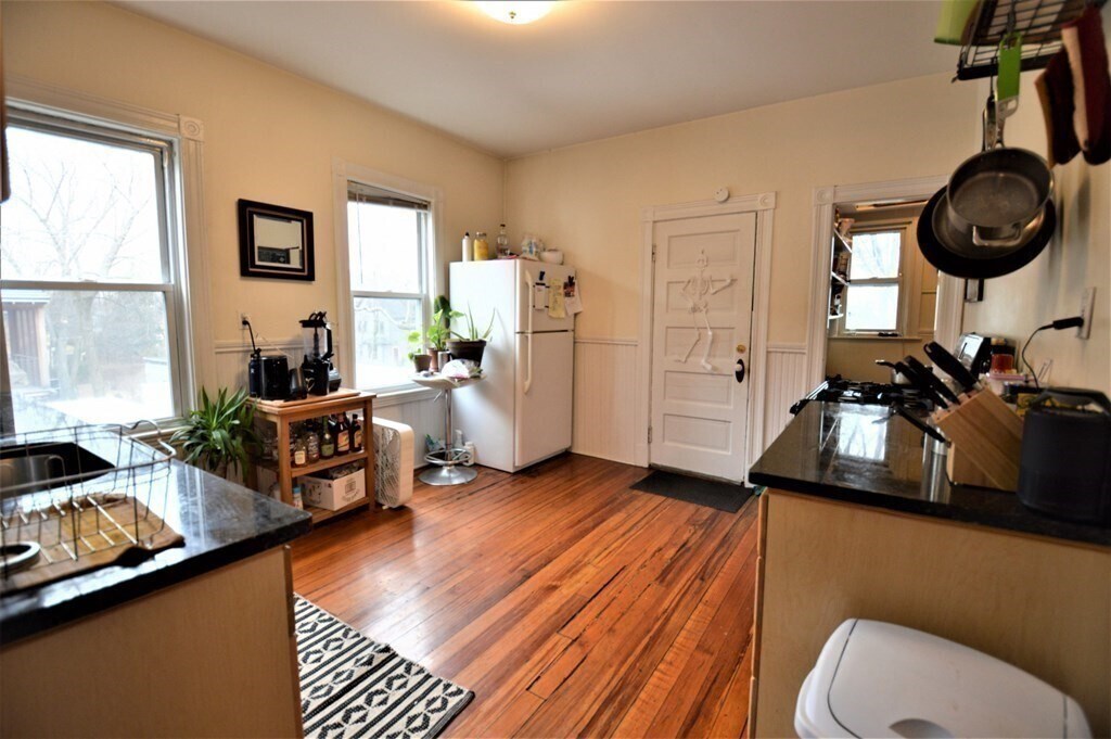 67 Washburn Ave in Cambridge, MA - Building Photo