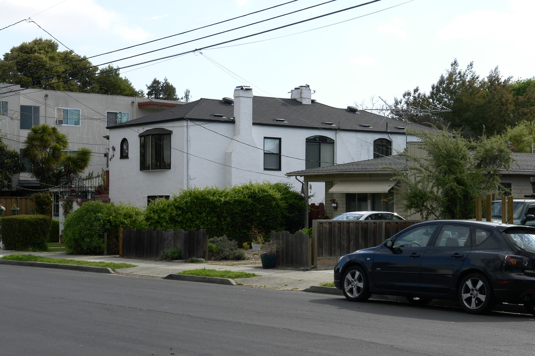 429 Harrison Ave in Redwood City, CA - Building Photo