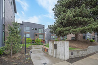 Joya Townhomes in Seattle, WA - Foto de edificio - Building Photo