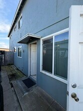 618 Clubhouse Ave in Newport Beach, CA - Building Photo - Building Photo