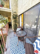 837 N W Knoll Dr in West Hollywood, CA - Building Photo - Building Photo