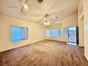 2374 Acoma Dr in Bullhead City, AZ - Building Photo - Building Photo
