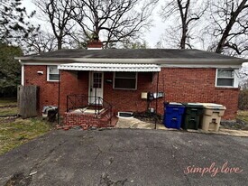 4526 Albion Rd in College Park, MD - Building Photo