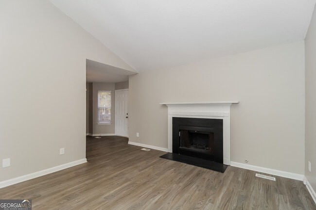 109 Lost Lake Dr in Villa Rica, GA - Building Photo - Building Photo
