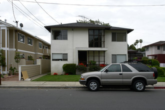 729 Roble Ave in Menlo Park, CA - Building Photo - Building Photo