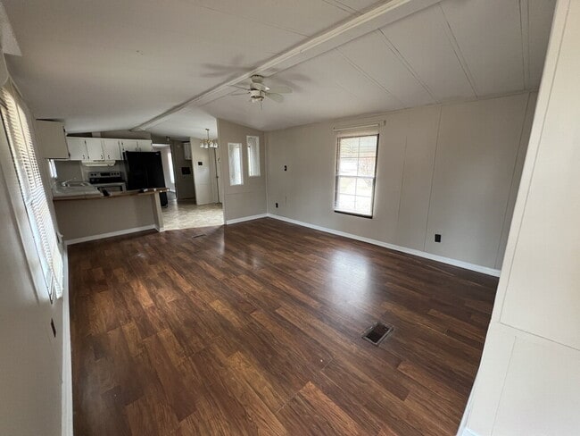 516 Greenwood Rd in Richlands, NC - Building Photo - Building Photo