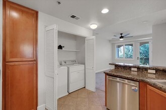1501 Secret Ravine Pkwy in Roseville, CA - Building Photo - Building Photo