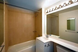 1952 First Avenue in New York, NY - Building Photo - Building Photo