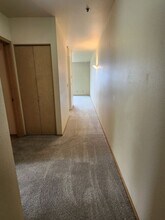 424 NW Uptown Terrace in Portland, OR - Building Photo - Building Photo