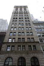 135 William St in New York, NY - Building Photo - Building Photo