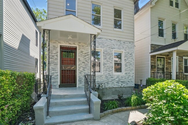 419 S 7th Ave in Mount Vernon, NY - Building Photo - Building Photo