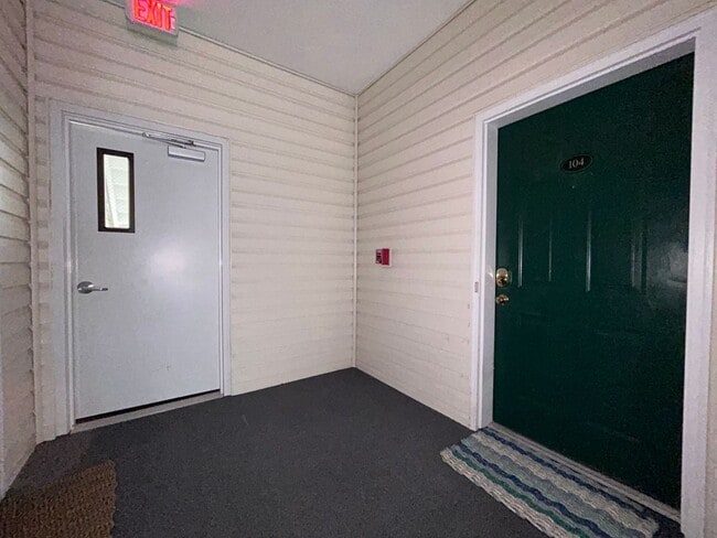 2904 Brighton Beach Pl in Virginia Beach, VA - Building Photo - Building Photo