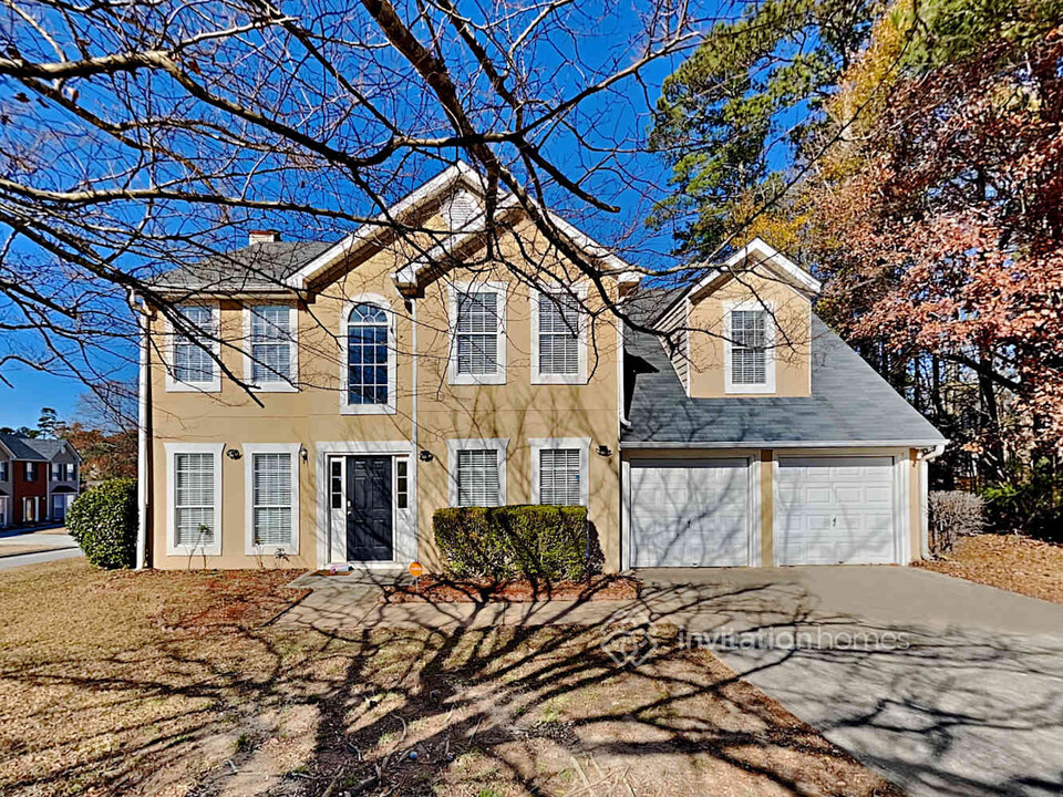 6544 Huntington Ct in Lithonia, GA - Foto de edificio