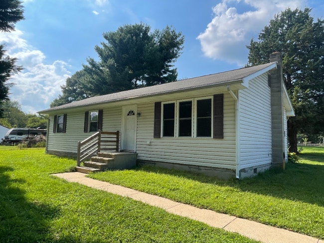 property at 539 Round Top Rd