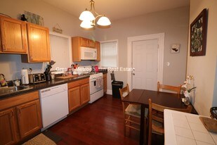 170 L St, Unit 3 in Boston, MA - Building Photo