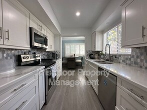 12035 Beverly Blvd in Whittier, CA - Building Photo - Building Photo