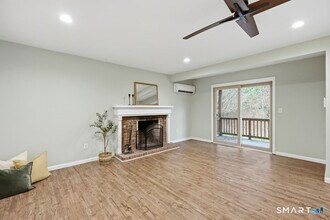 42 Library Ln in Simsbury, CT - Building Photo - Building Photo