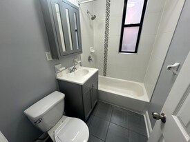 29 S Munn Ave in East Orange, NJ - Building Photo