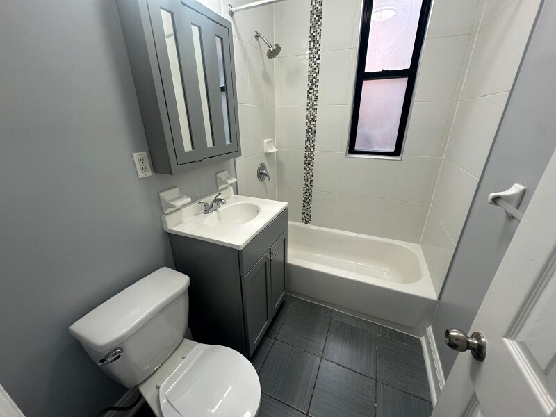 29 S Munn Ave in East Orange, NJ - Building Photo