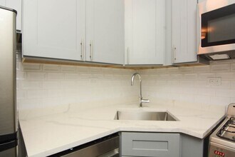 508 W Belmont Ave in Chicago, IL - Building Photo - Building Photo