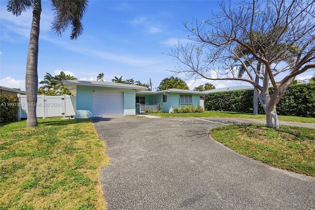 2725 SE 2nd Ct in Pompano Beach, FL - Building Photo - Building Photo