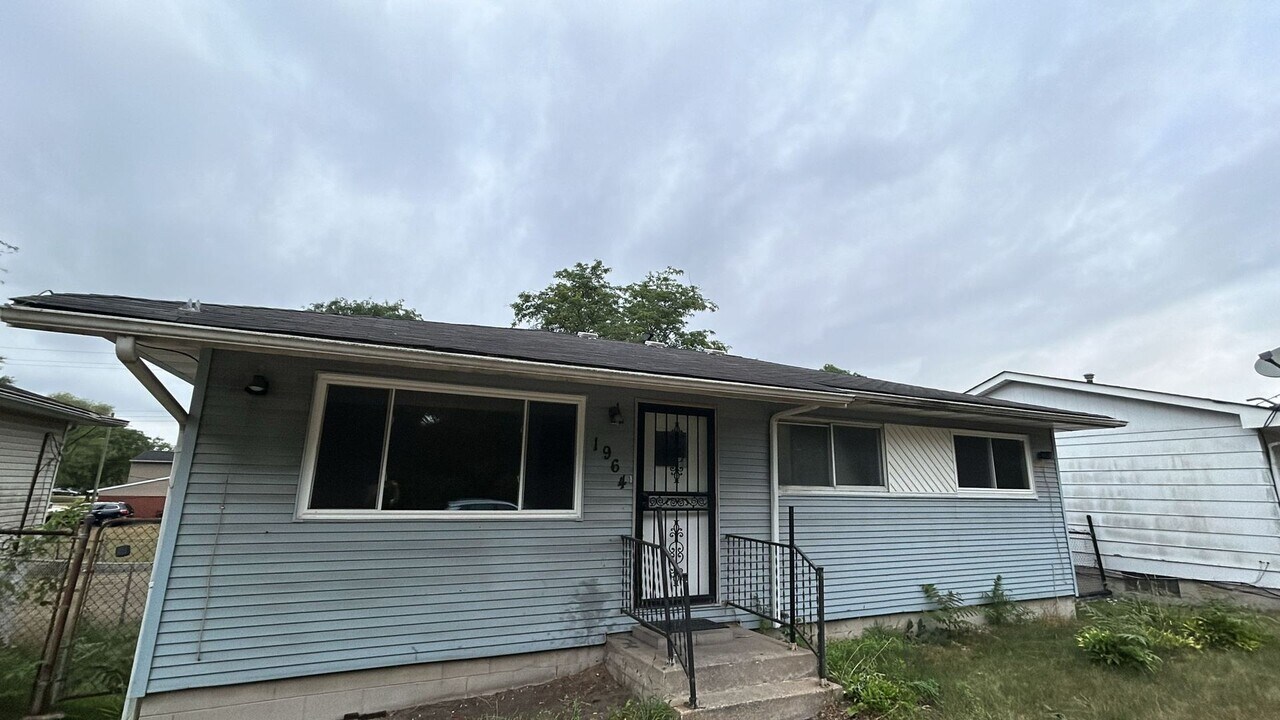 1964 Matthews Pl in Gary, IN - Foto de edificio