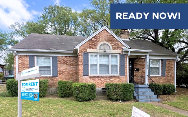 property at 252 E Edwin Cir