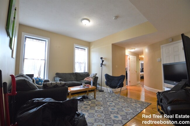property at 17 Highgate St