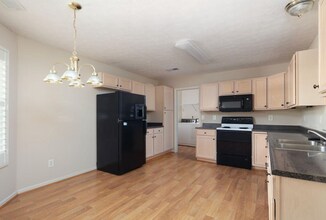 2116 Allegheny Way in Lexington, KY - Building Photo - Building Photo