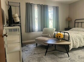 13729 Philadelphia St in Whittier, CA - Building Photo