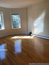 12 Wait St, Unit 3F in Boston, MA - Foto de edificio - Building Photo