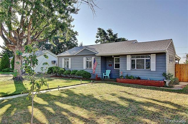 property at 982 S Pecos Way