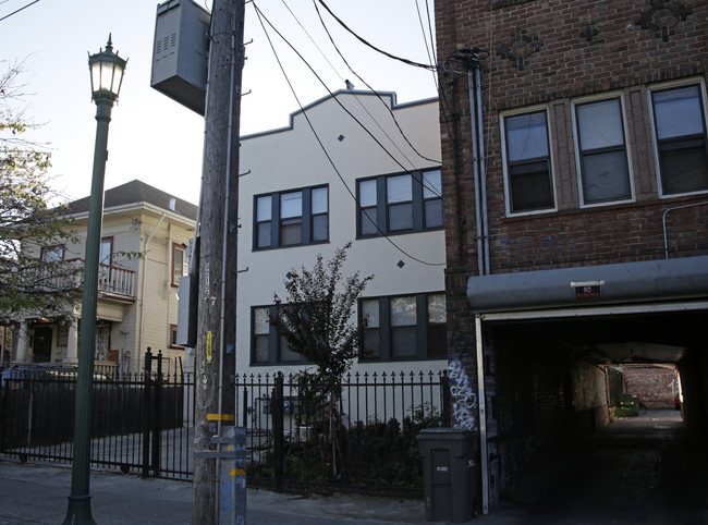 1232 7th Ave in Oakland, CA - Foto de edificio - Building Photo