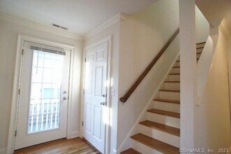 44 Stuart Ave in Norwalk, CT - Building Photo - Building Photo