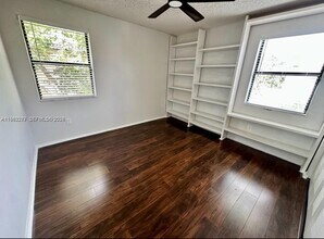 1431 SW 87th Way in Pembroke Pines, FL - Building Photo - Building Photo