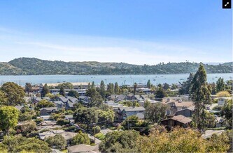 46 Anchorage Rd in Sausalito, CA - Building Photo - Building Photo
